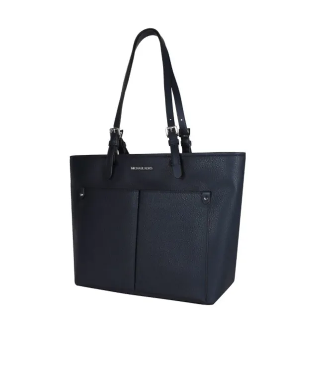 Jet Set Medium Shoulder Bag