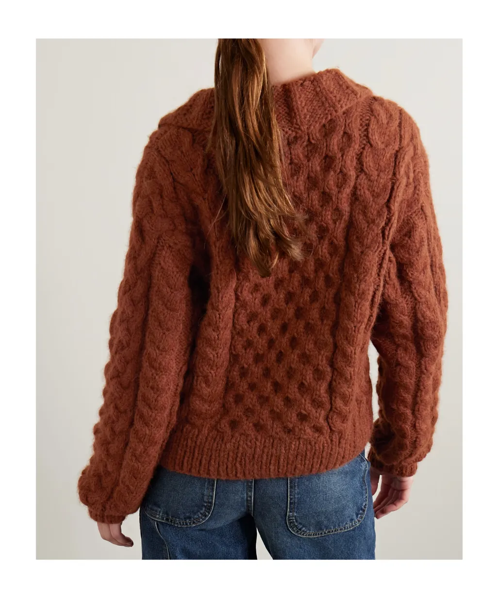 Long-Sleeved Knitwear