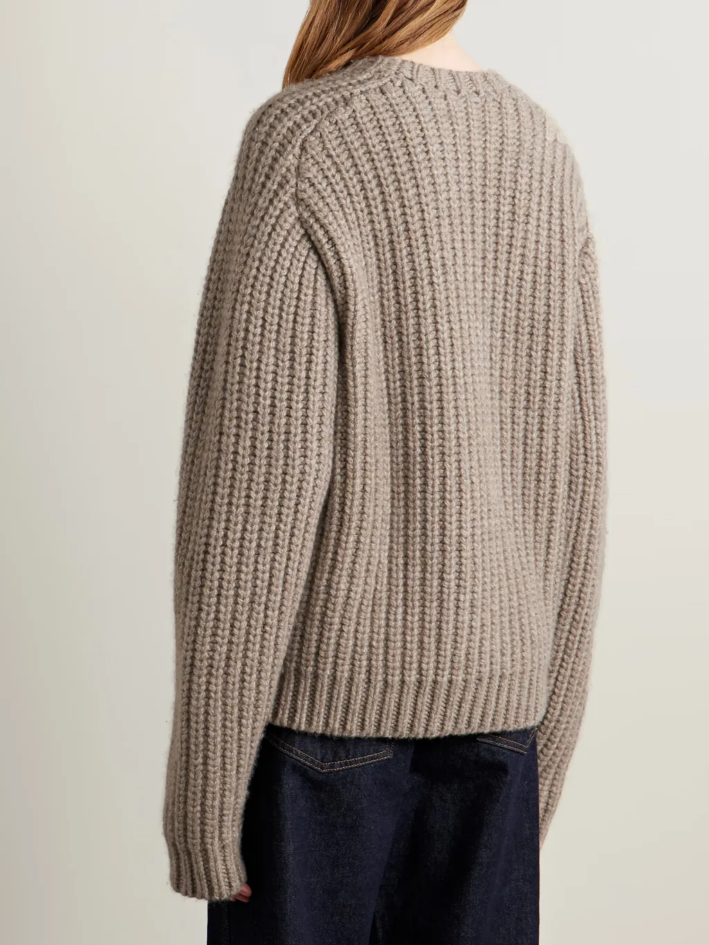 Long-Sleeved Knitwear