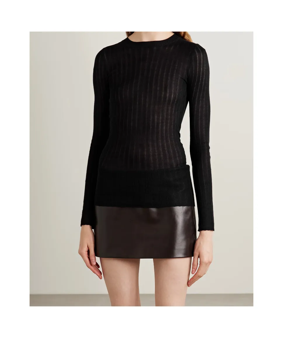 Long-Sleeved Knitwear