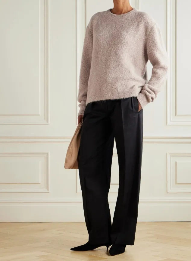 Long-Sleeved Knitwear
