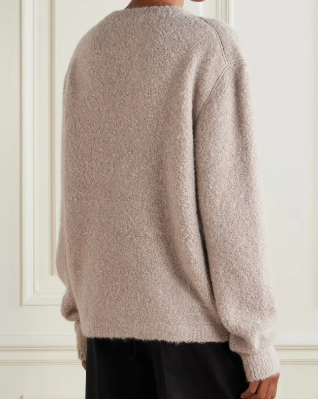 Long-Sleeved Knitwear