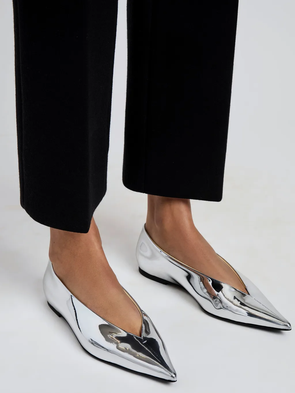 Slash Pointed-Toe Flat Pumps