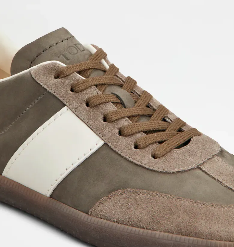 Tod's Low-Top Sneakers