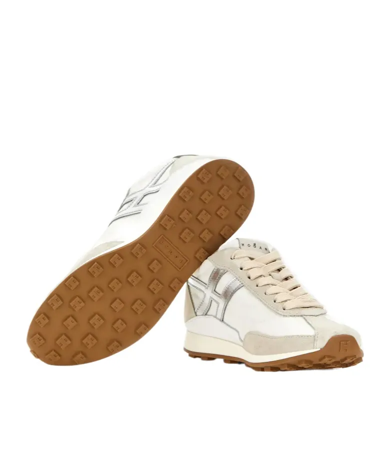 H699 Metallic-Logo Sneakers