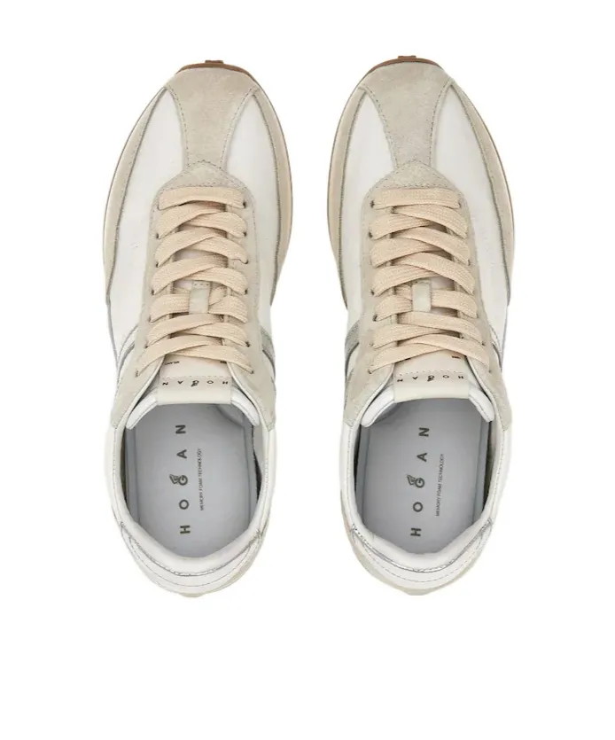 H699 Metallic-Logo Sneakers