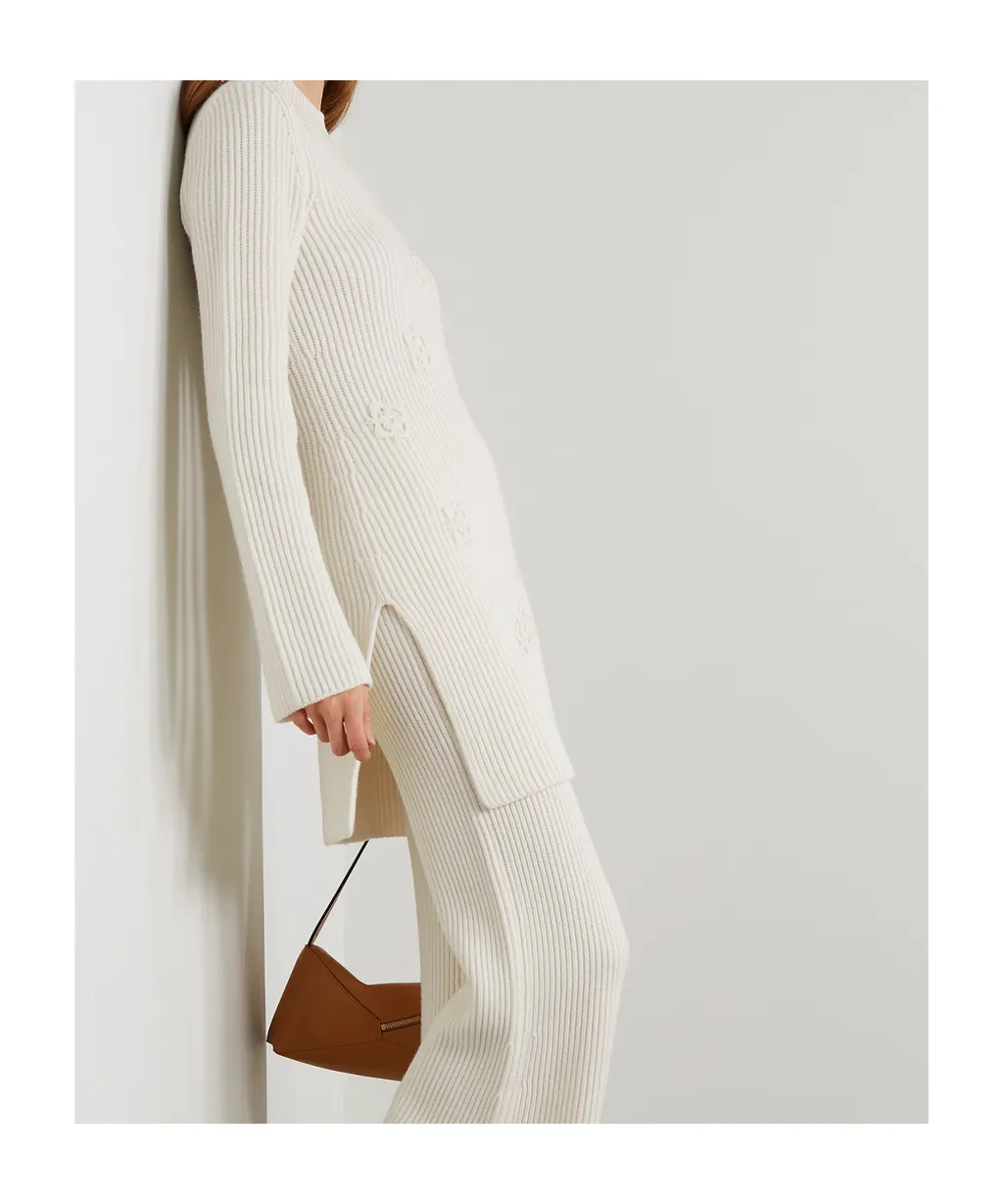 Long-Sleeved Knitwear