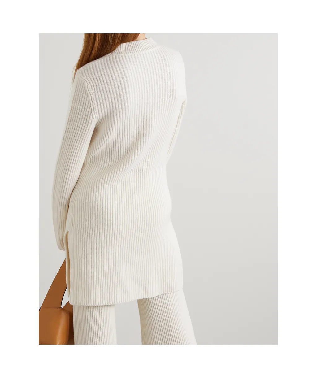 Long-Sleeved Knitwear