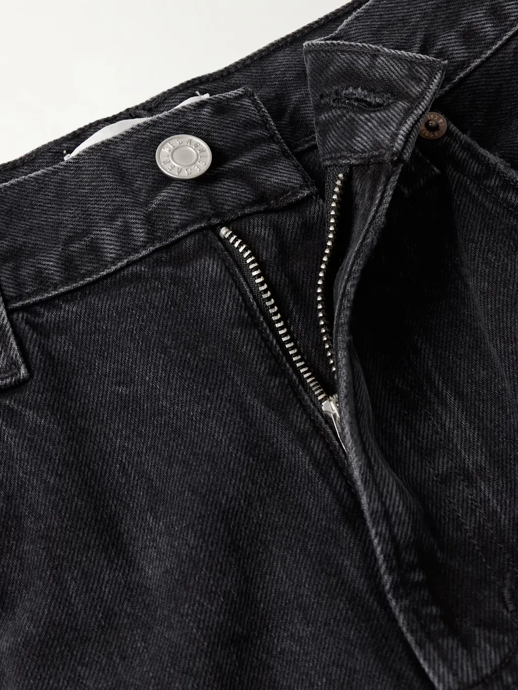 Straight Jeans