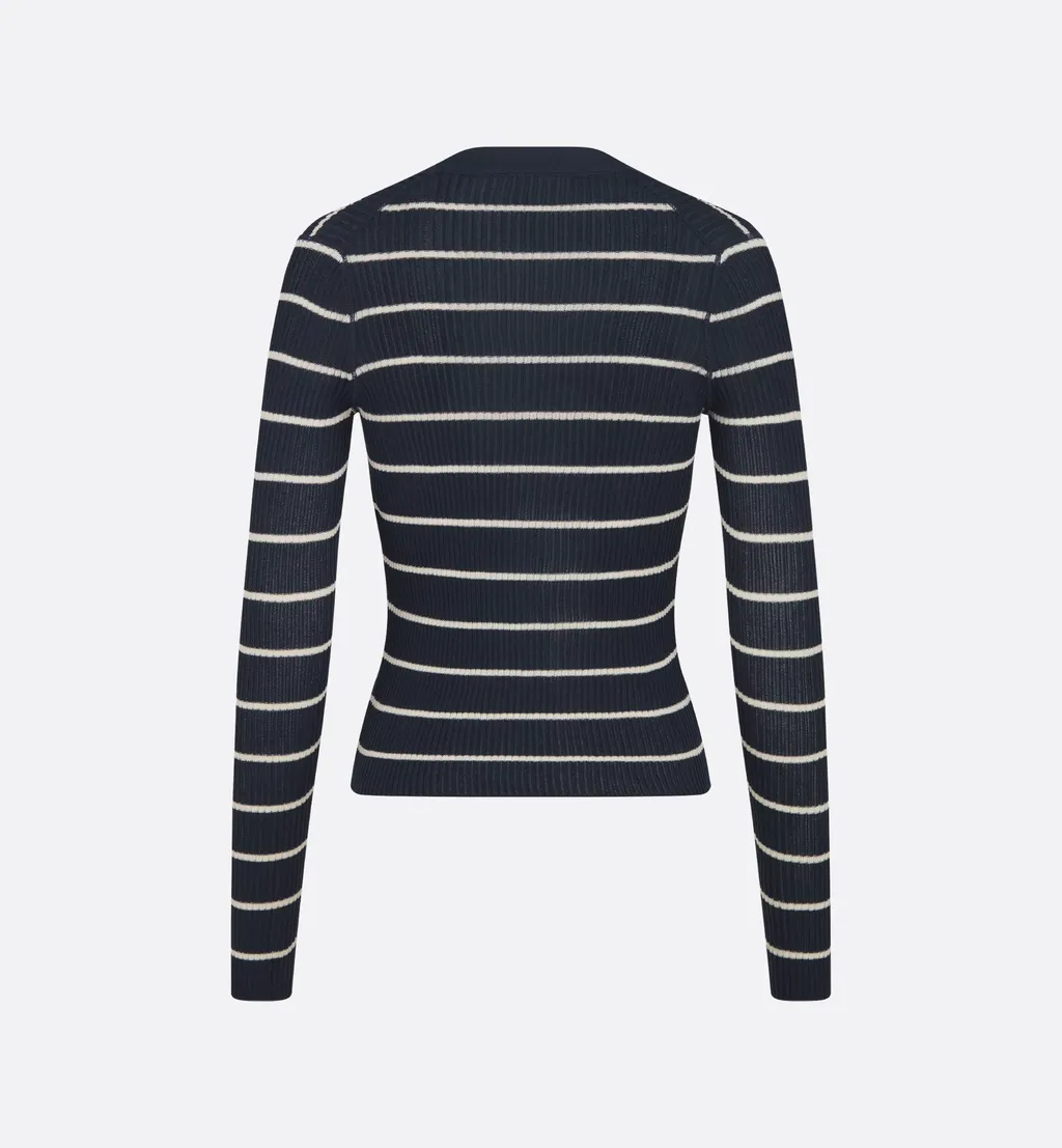 Long-Sleeved Knitwear