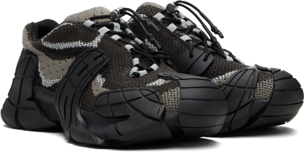 Tormenta Pull-Tab Sneakers