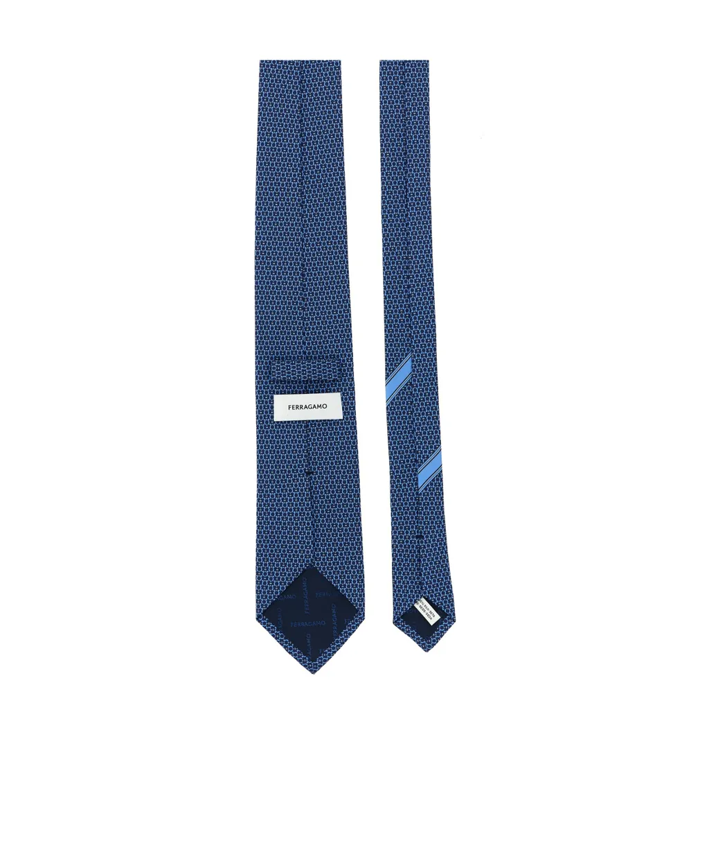 Pointed Tie