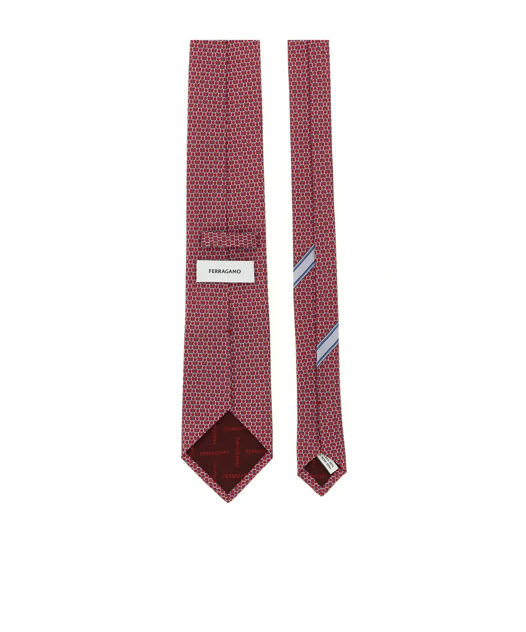 Pointed Tie