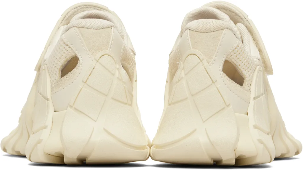 Tormenta Sneakers