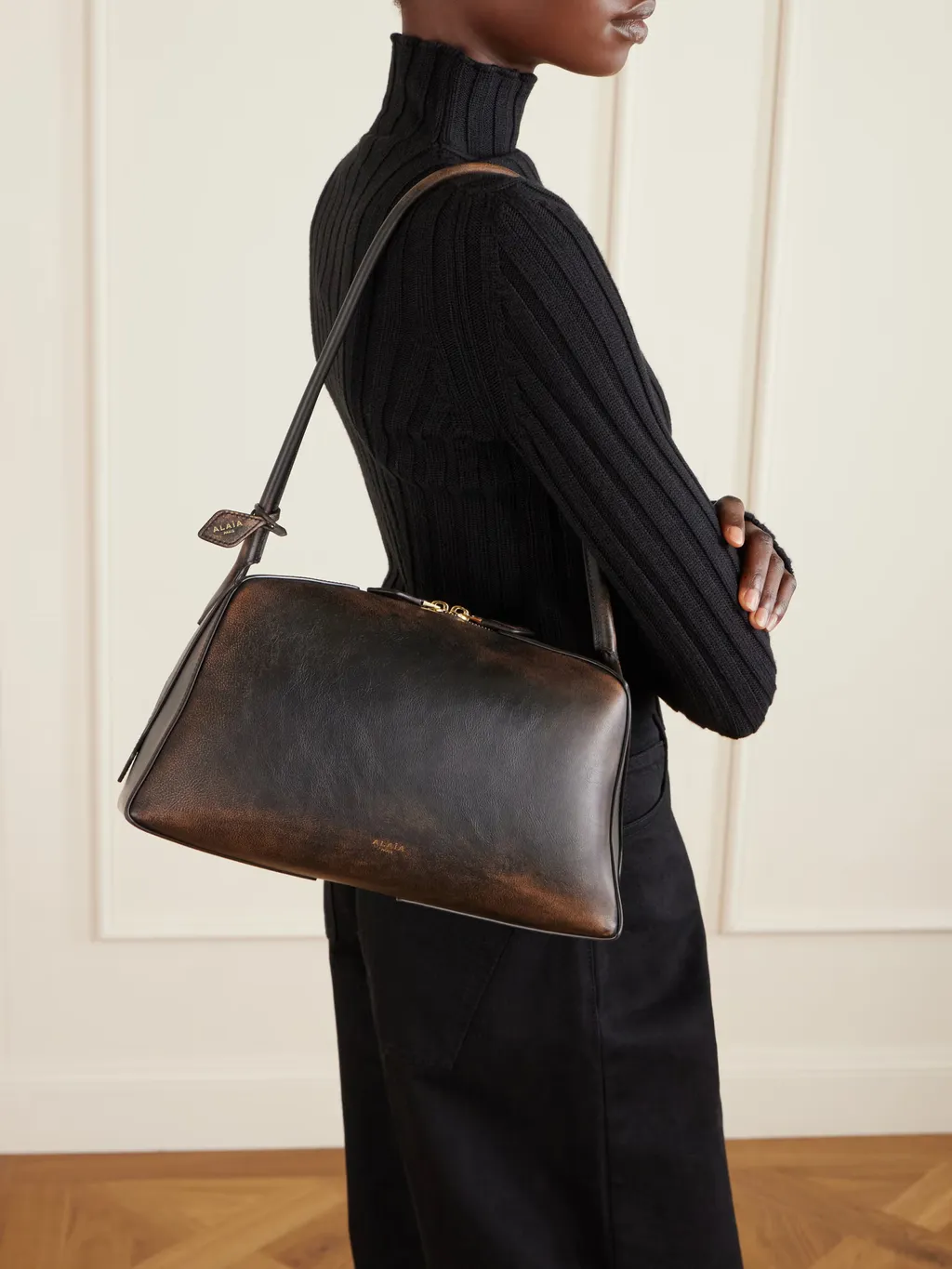 Le Bulldog Leather Shoulder Bag