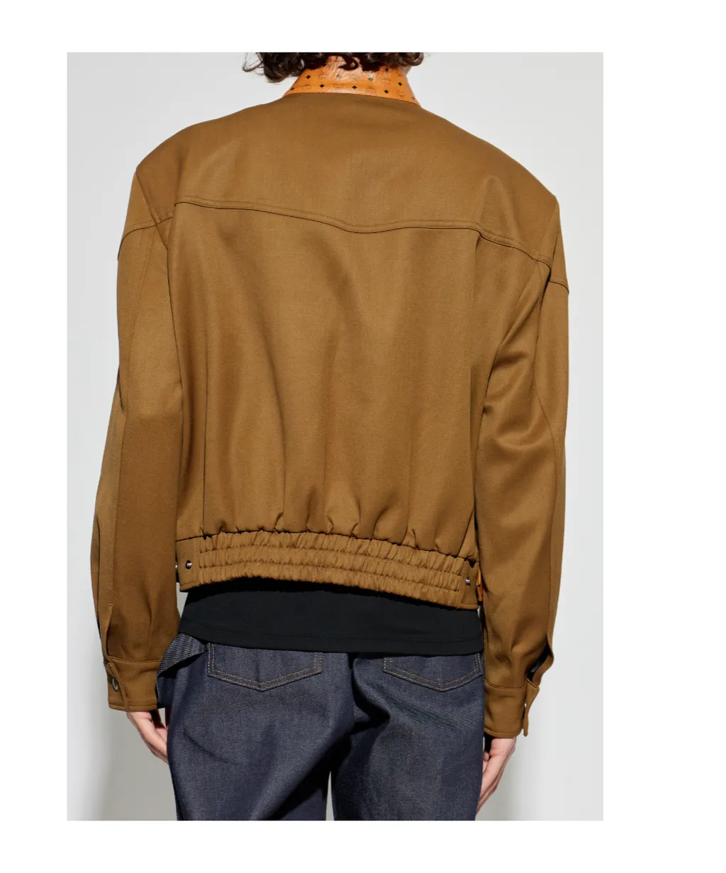 Long-Sleeved Zippered Jacket