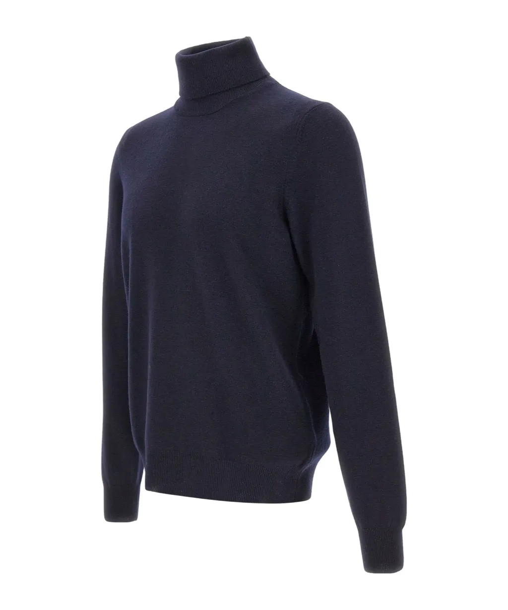 Long-Sleeved Crew Neck Sweater