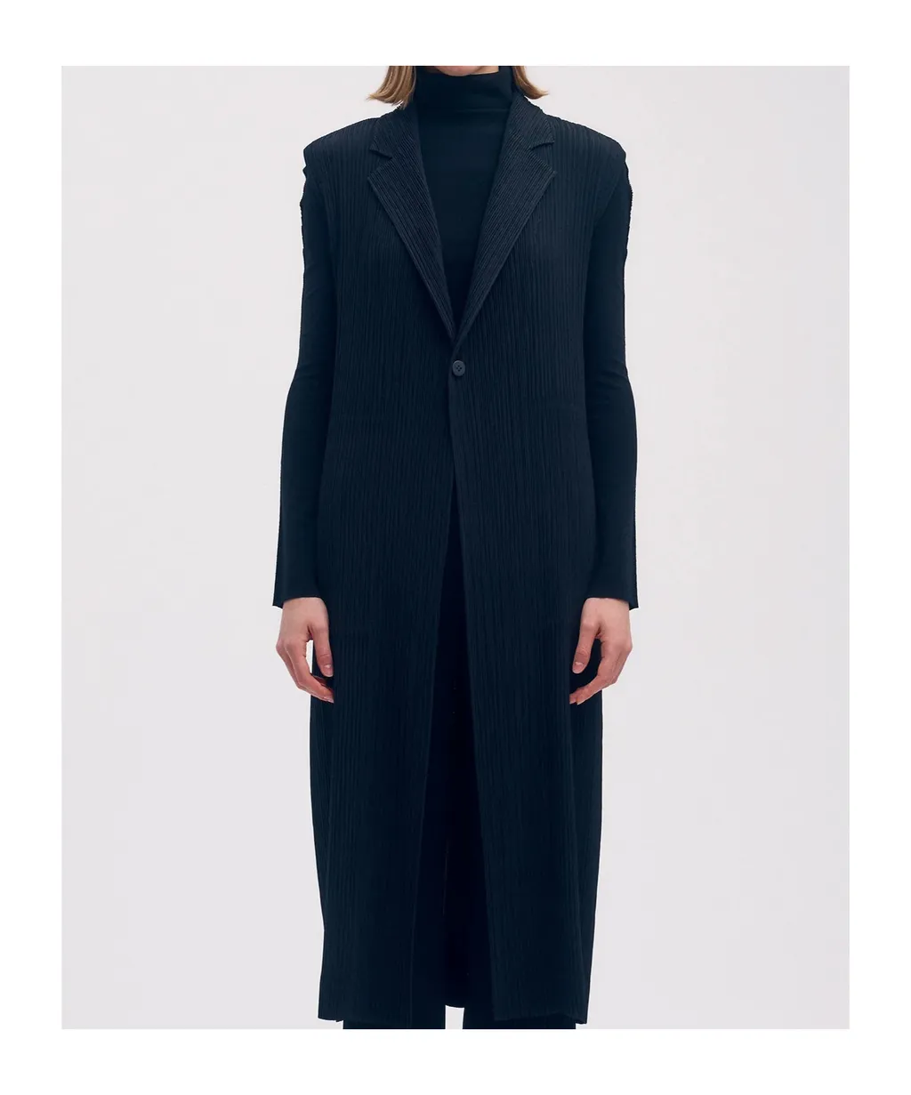 Hatching Sleeveless Coat