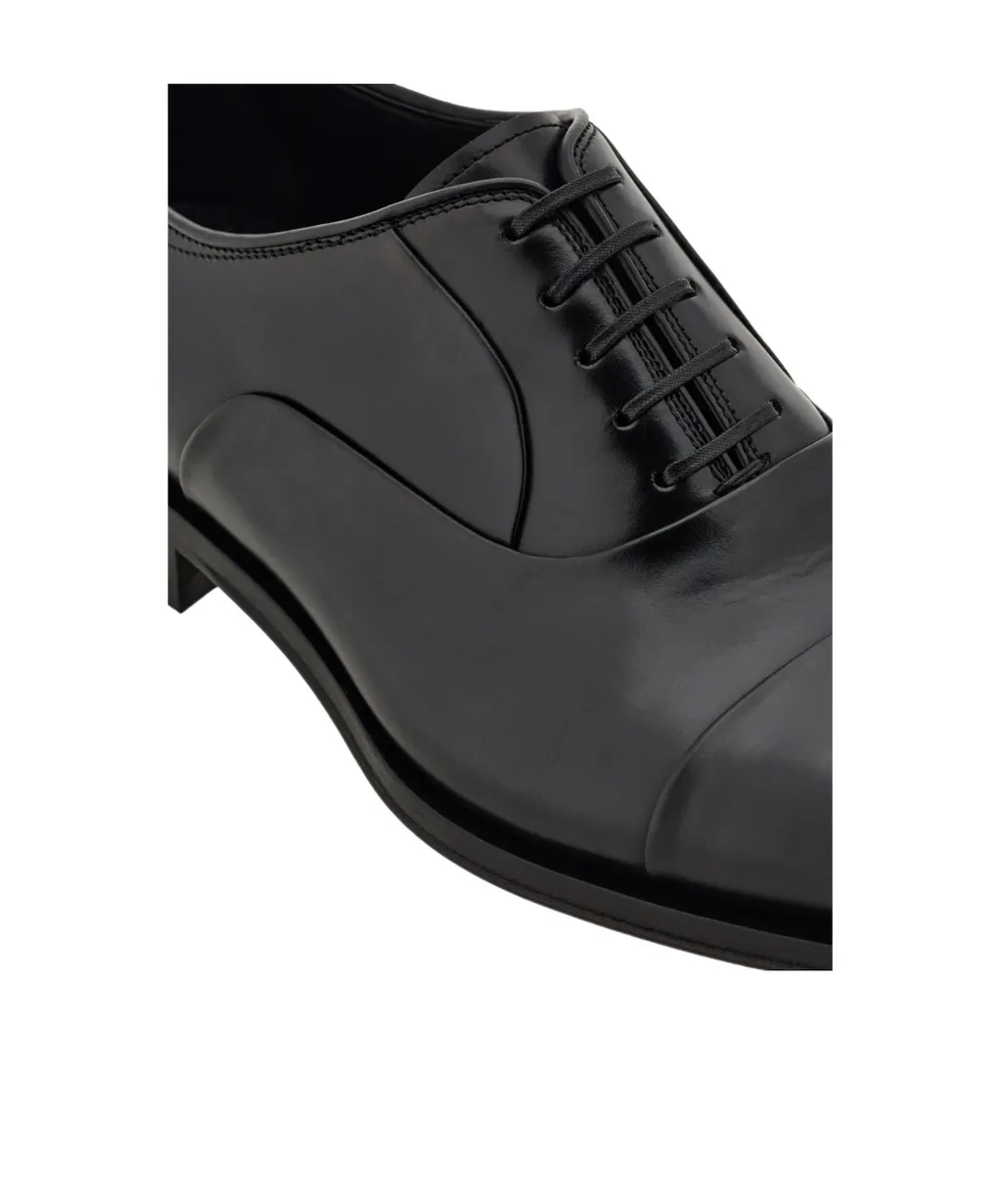 Oxford Shoe With Toe Cap