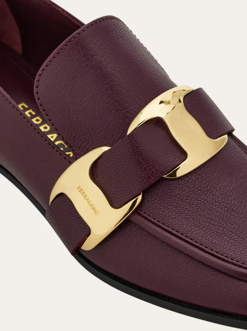 Maxi Vara Plate Loafer