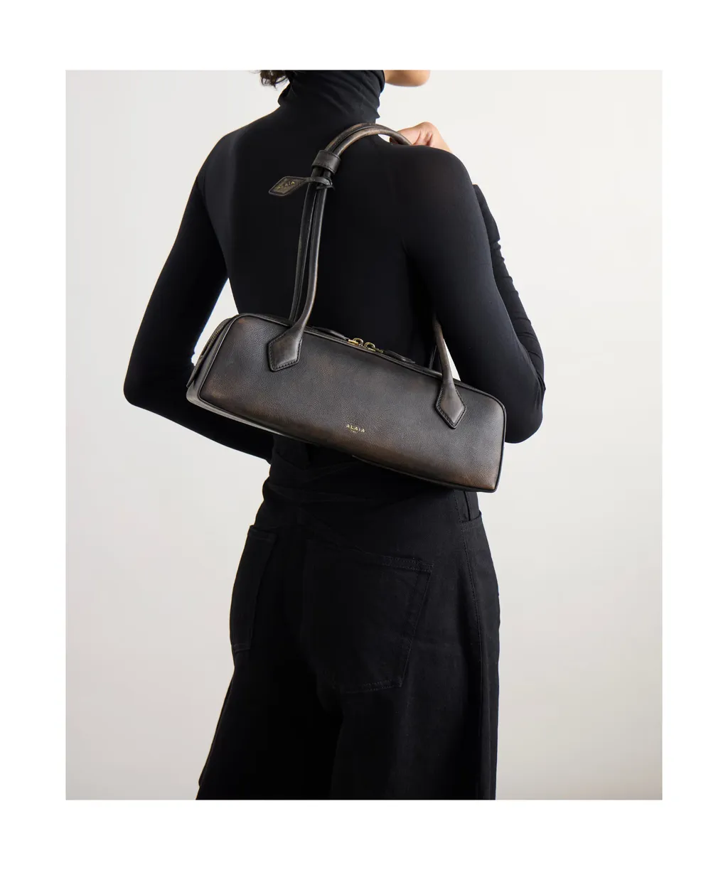 Le Teckel Medium Textured Leather Shoulder Bag