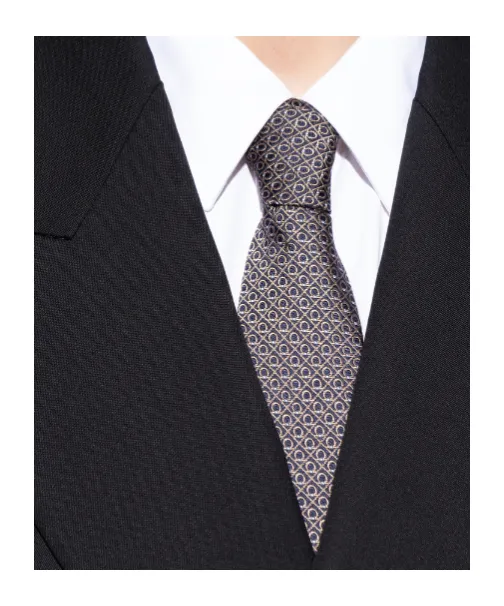 Pointed Tie