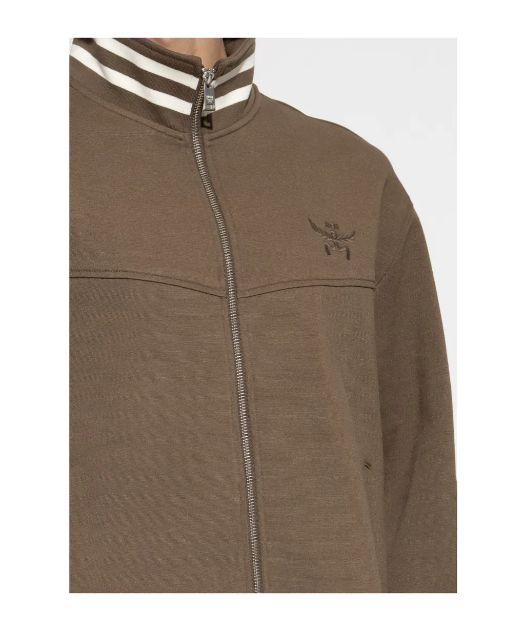 Long-Sleeved Zippered Sweatshirt