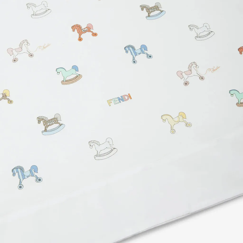 Copertina Baby In Popeline Bianco E Logo Multicolor