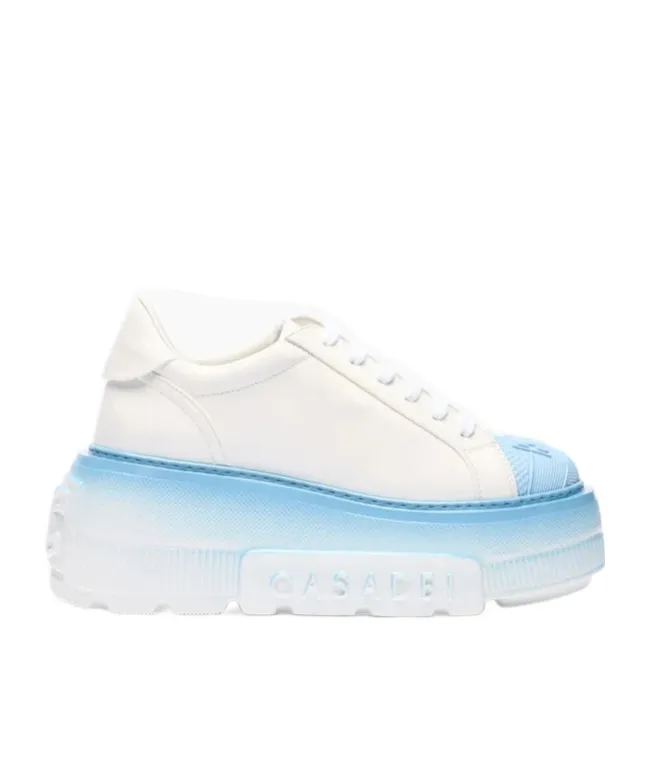 Round-Toed Athletic Shoes