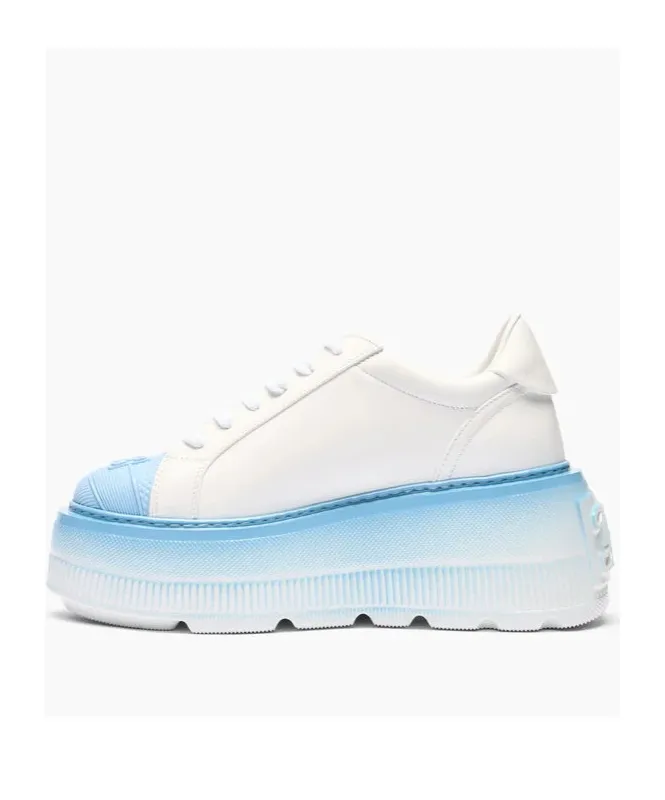 Round-Toed Athletic Shoes
