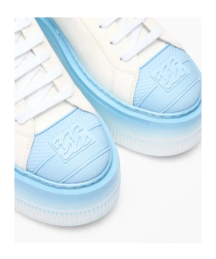 Round-Toed Athletic Shoes