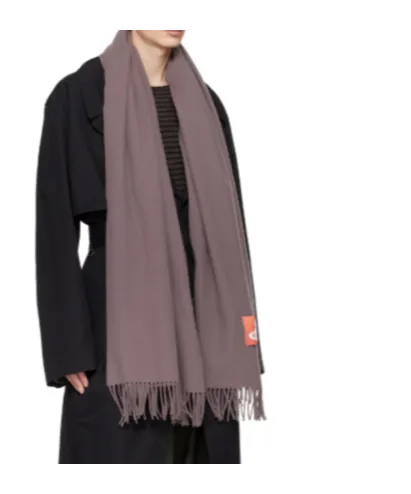 Nuria Scarf