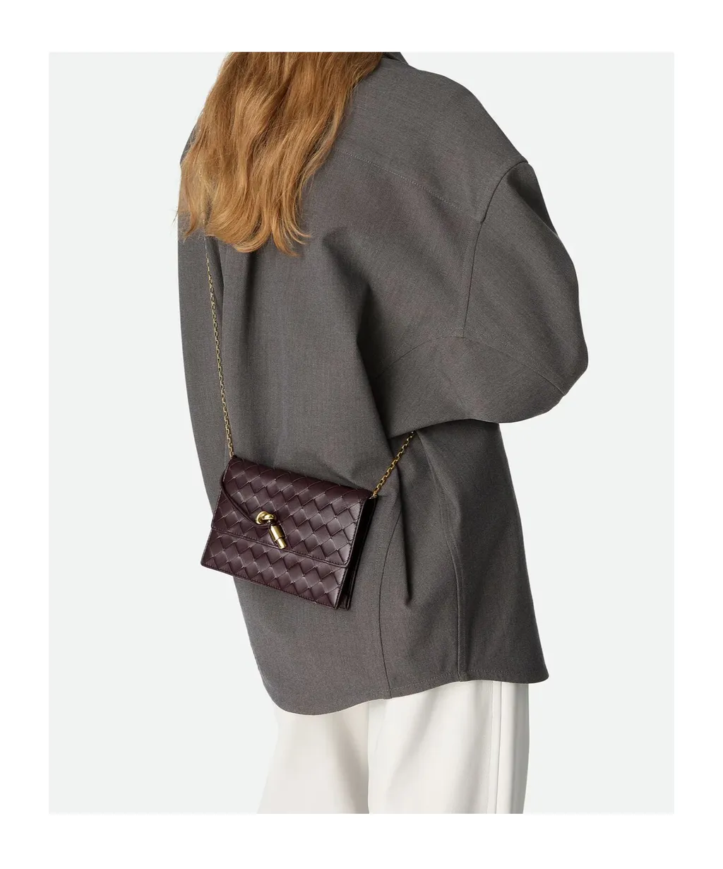 Andiamo Pouch On Chain