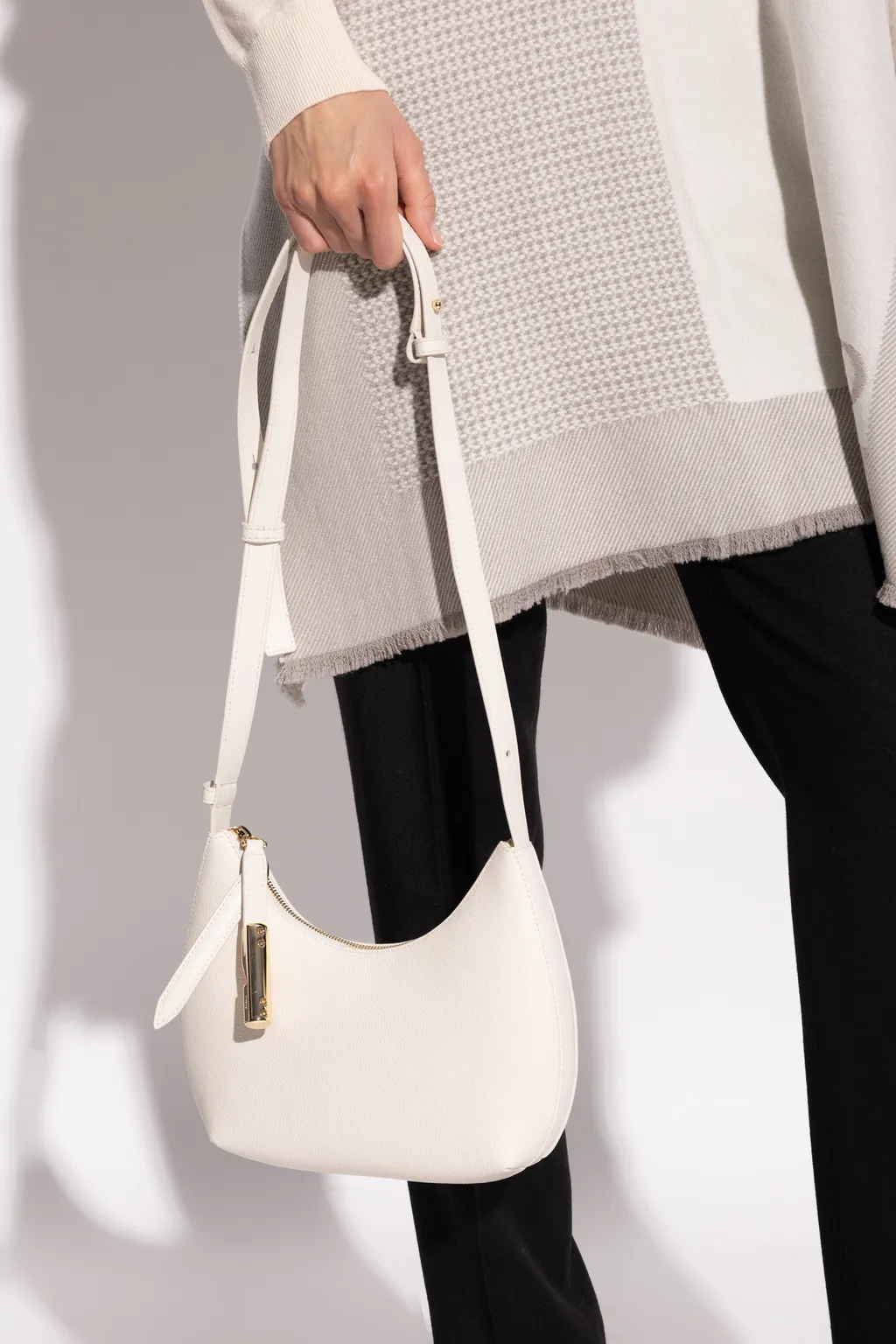 Goccia Small Zipper Shoulder Bag