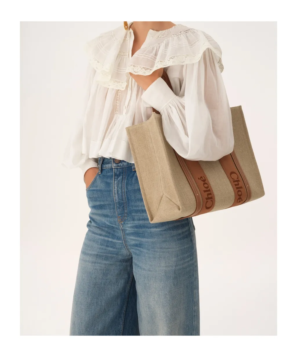 Chloé Woody Logo Detailed Medium Tote Bag