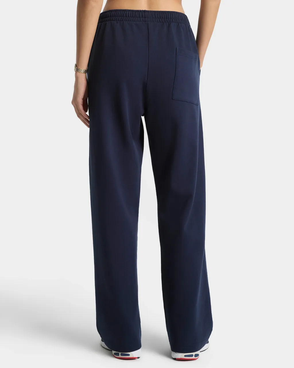 Serif Logo Wide Sweatpant