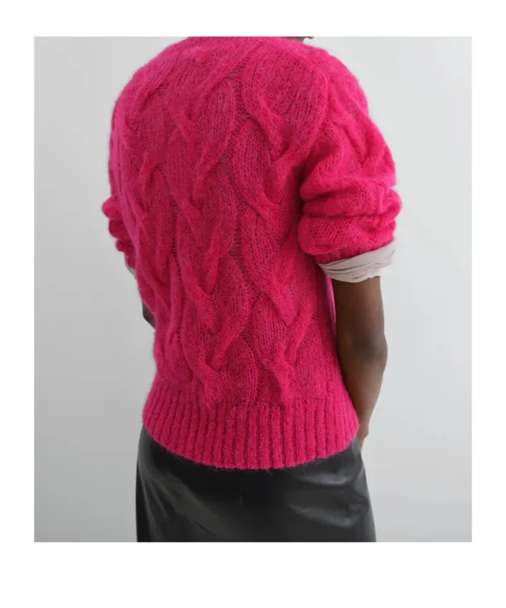 Long-Sleeved Knitwear