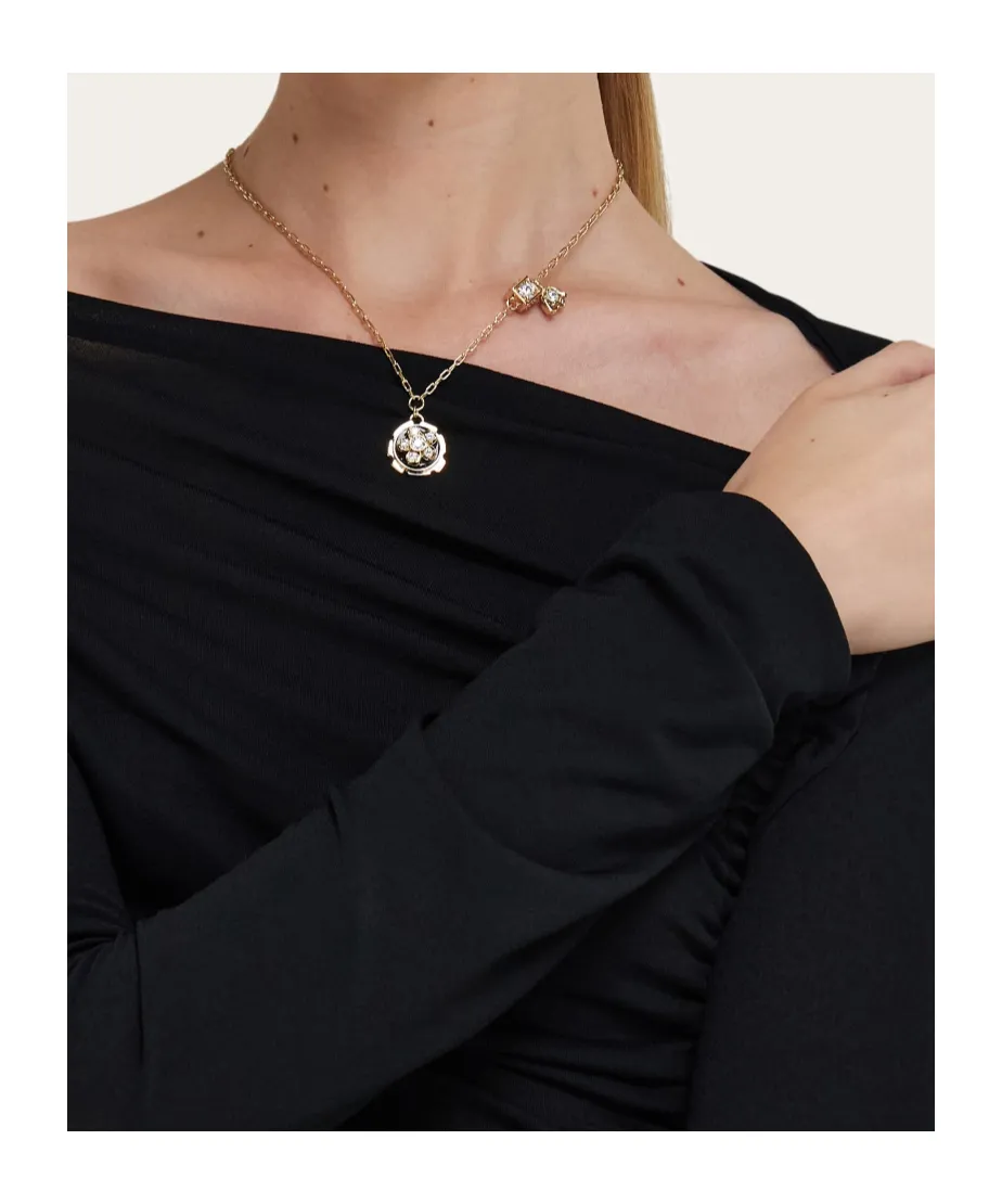 Necklace With Flower Pendant