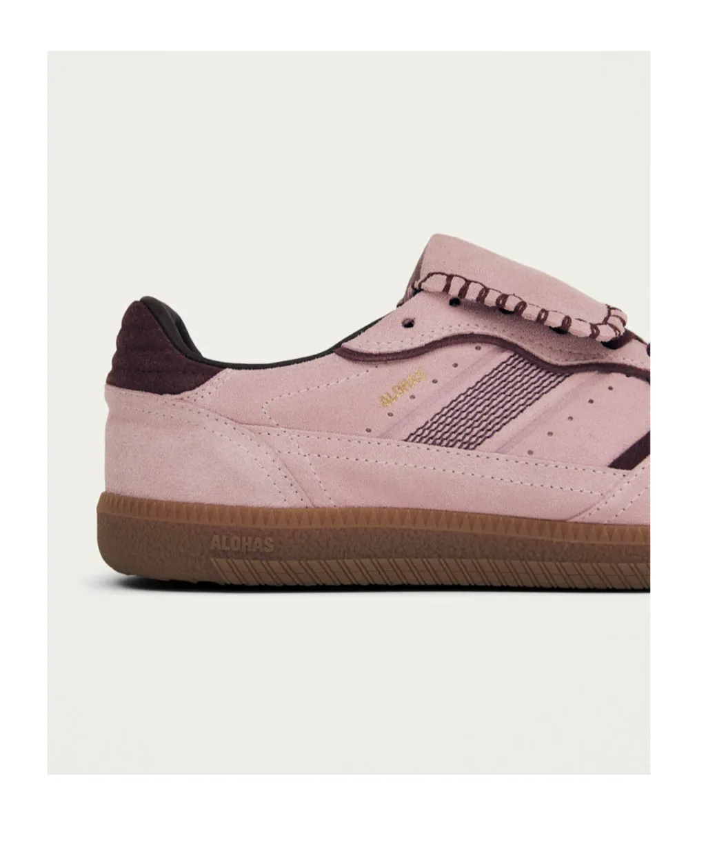Alohas Low Top Lace-Up Sneakers