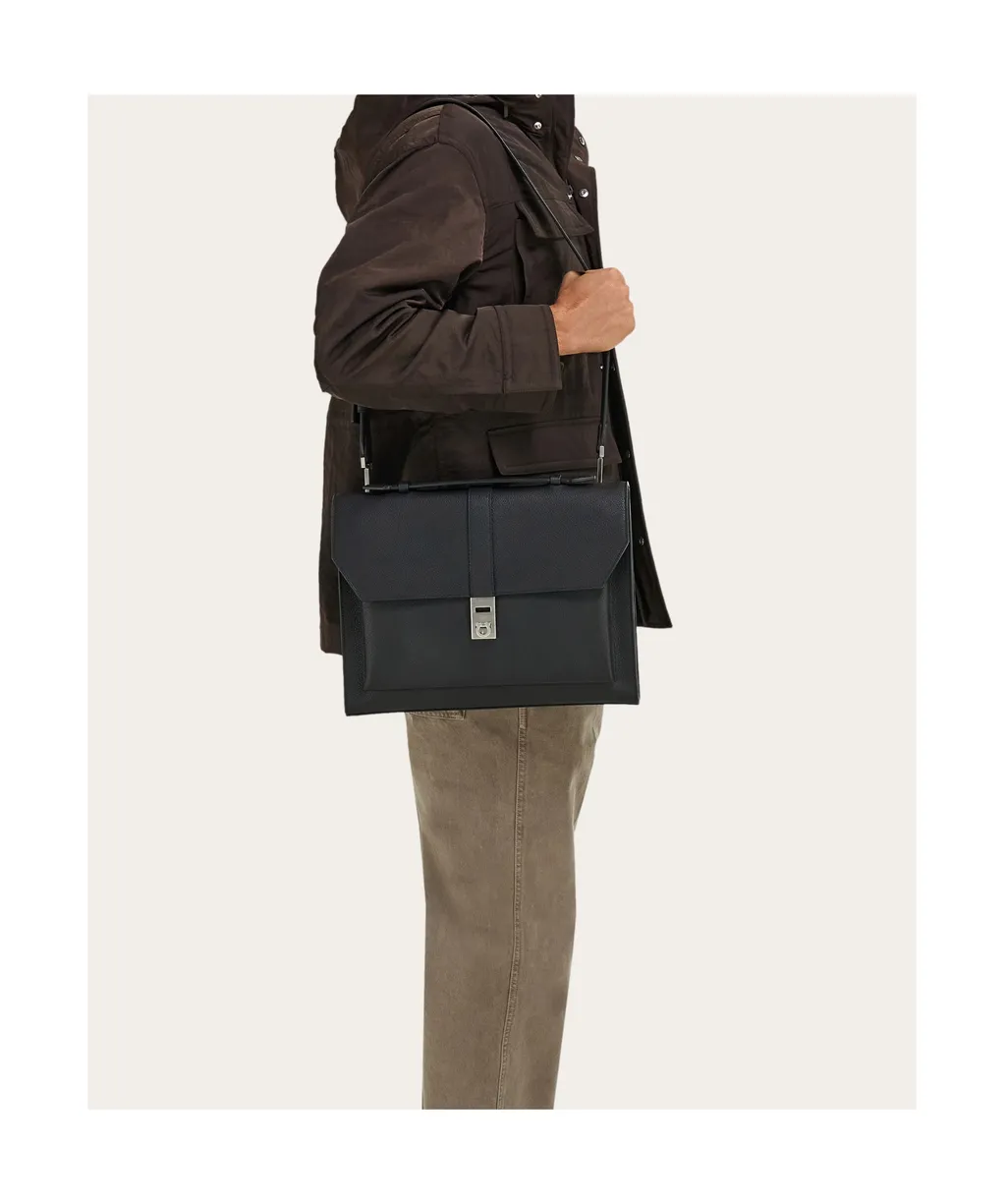 Hug Briefcase