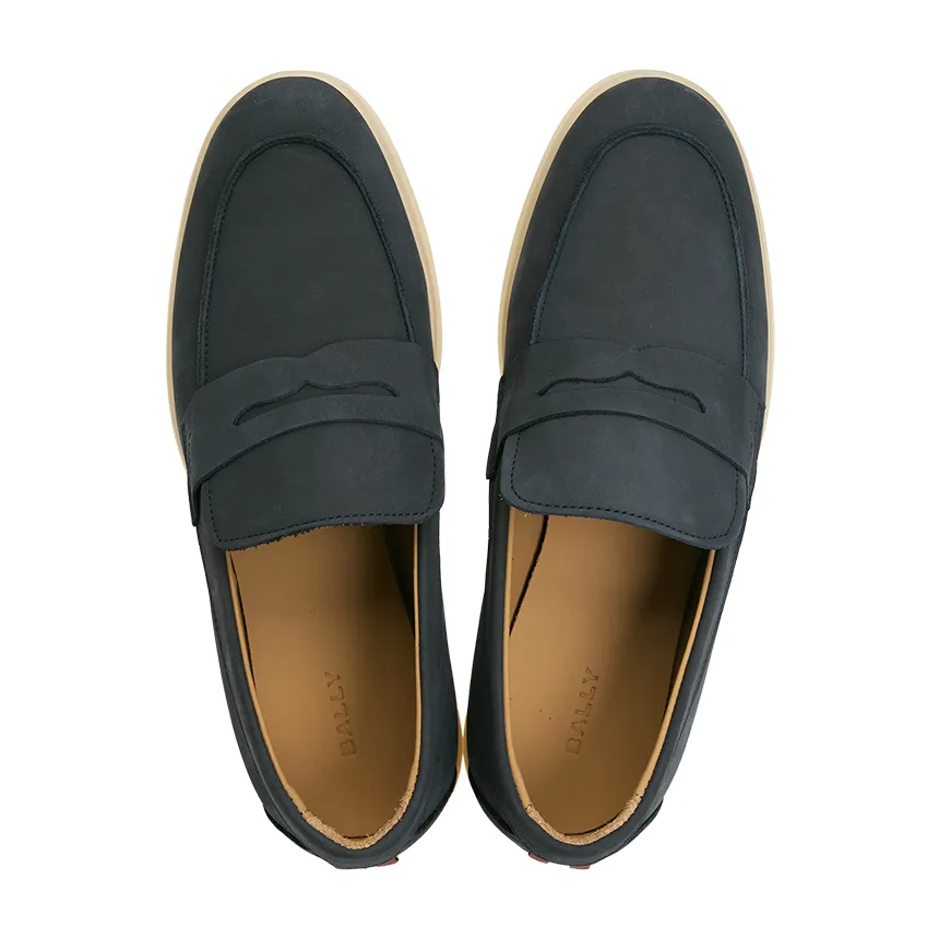 Round-Toe Casual Shoes