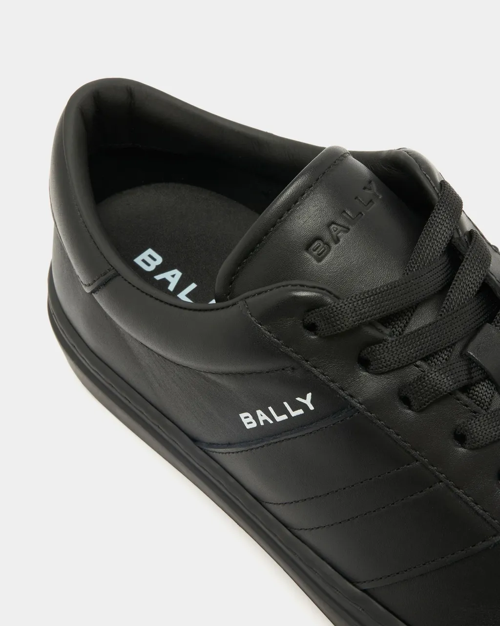 Hedon Sneaker In Black Leather