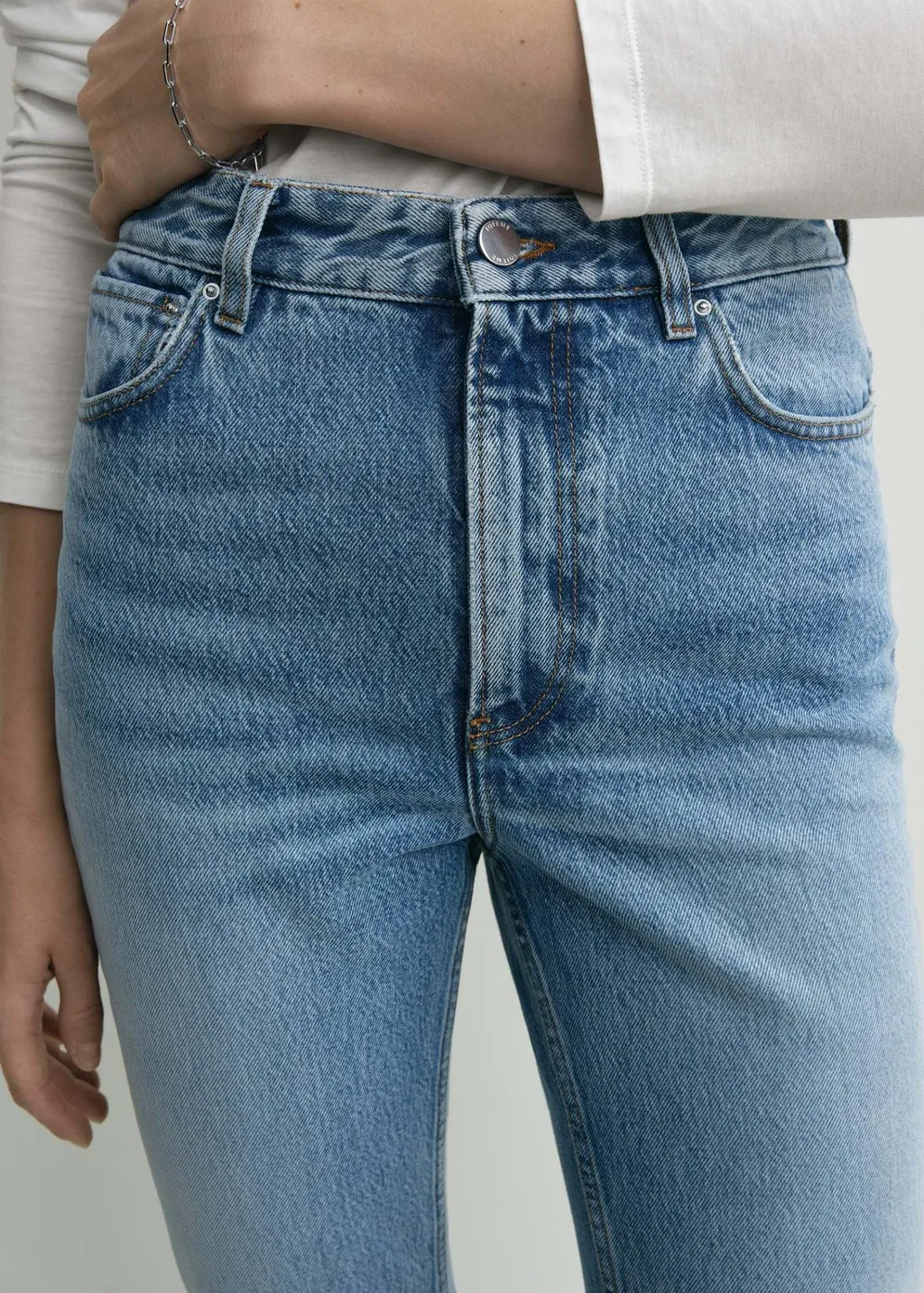 TotÊMe Logo-Patch High Waist Jeans