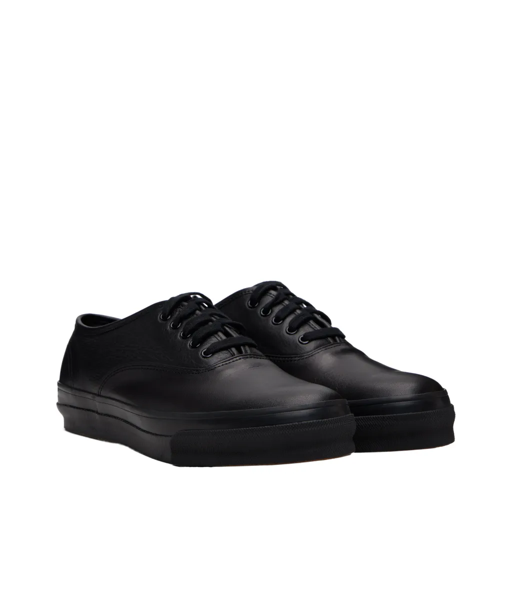 Round-Toe Low-Top Casual Sneakers