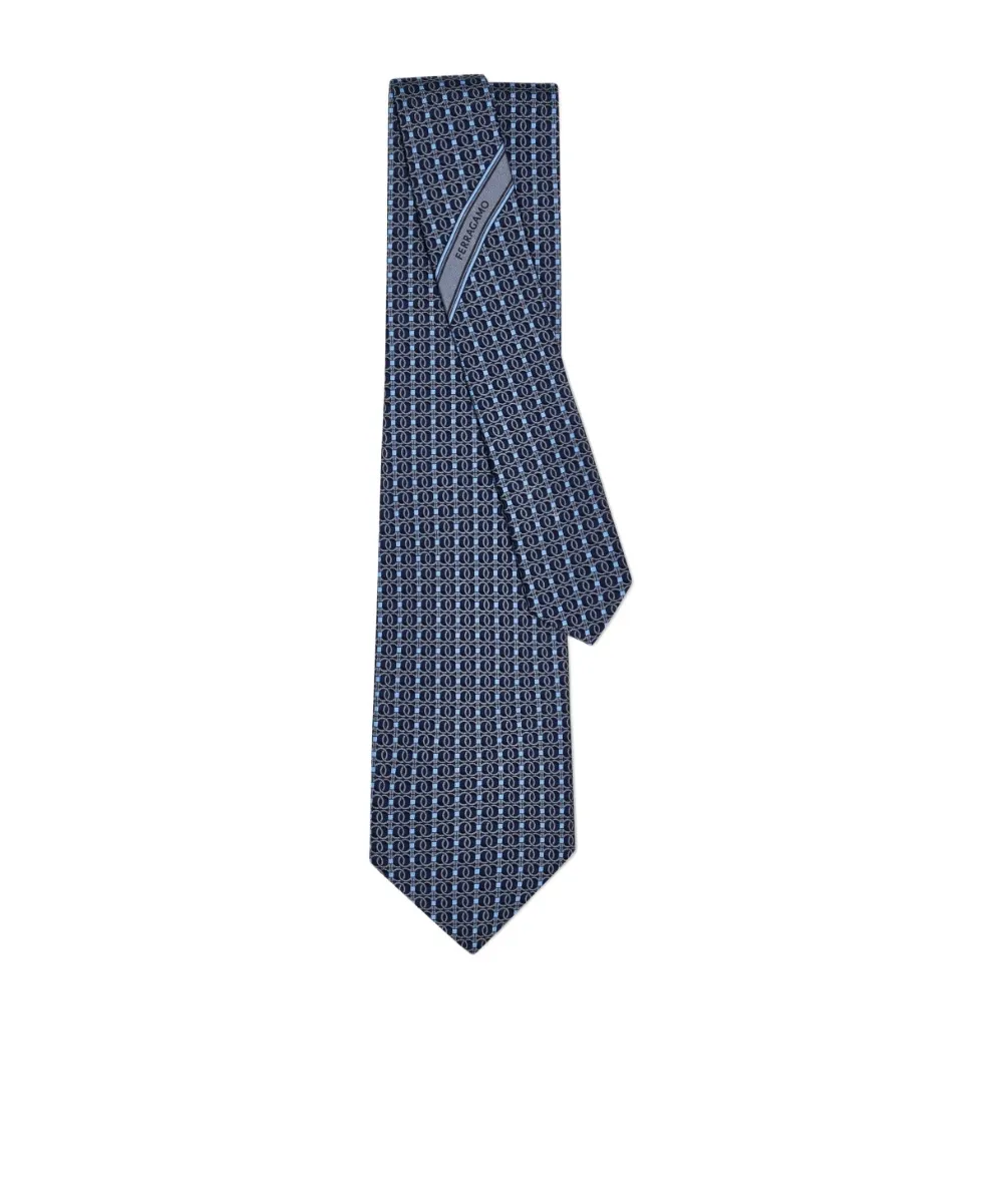 Pointed Tie