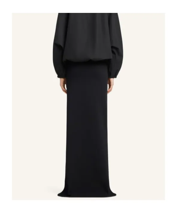 Circle-Edged Knitted Asymmetric Skirt