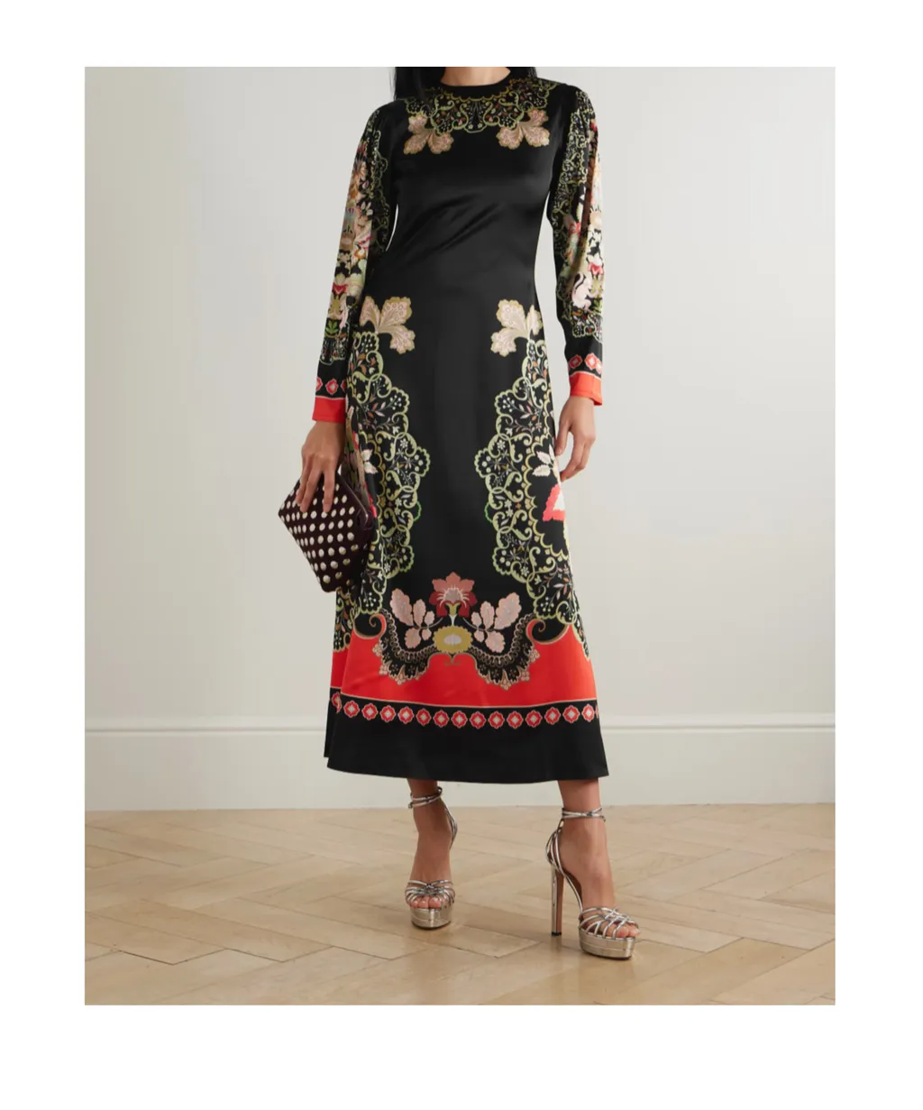 Clingy Swing Placed Long-Sleeve Maxi Dress