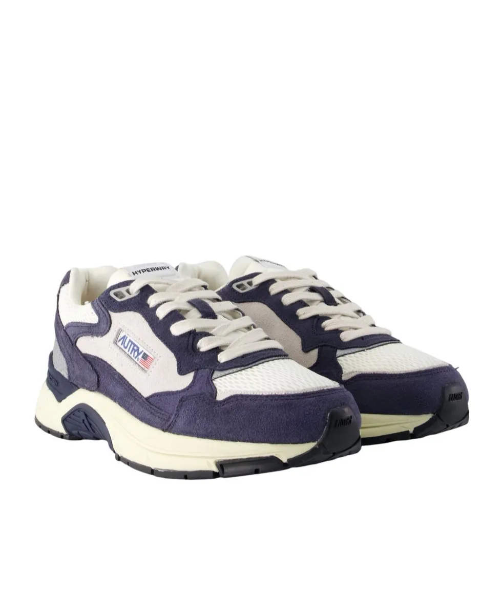Hyperway Low-Top Round-Toe Sneakers