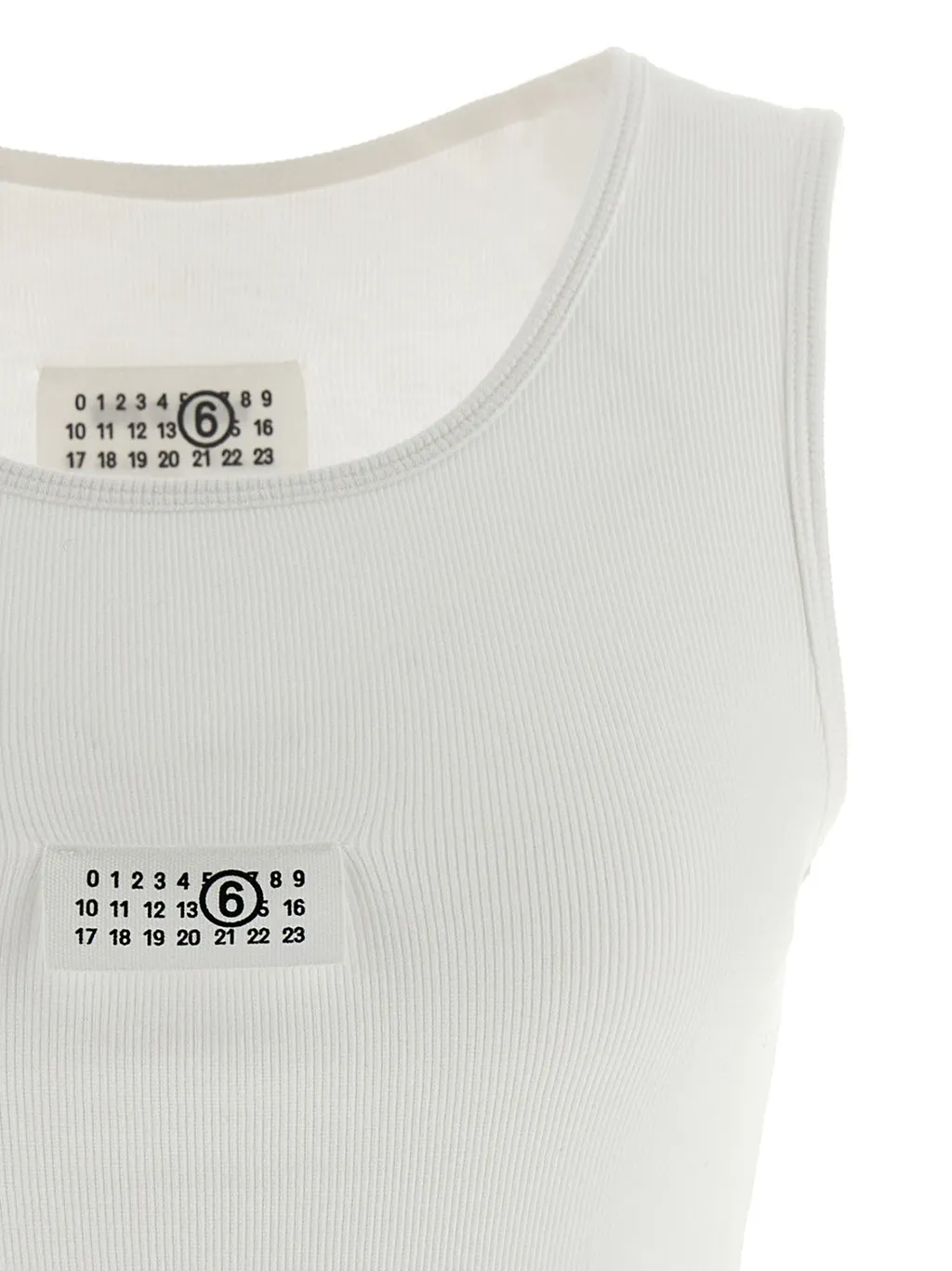 Mm6 Maison Margiela Plaque Sleeveless Tank Top