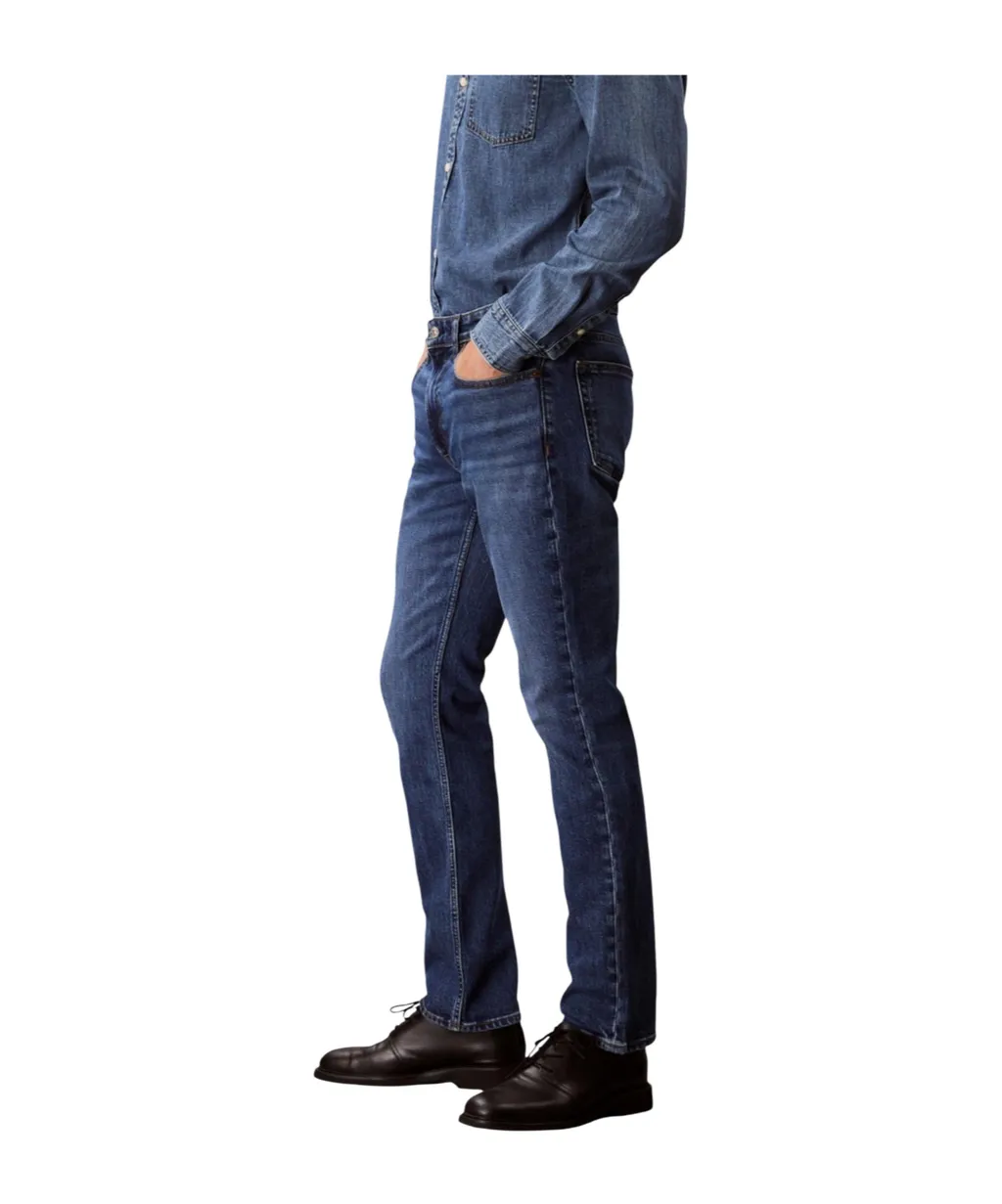 Straight Jeans